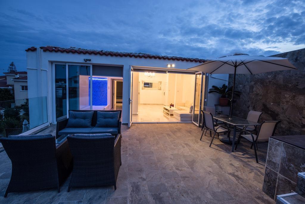 Nissi49 * Agia Napa