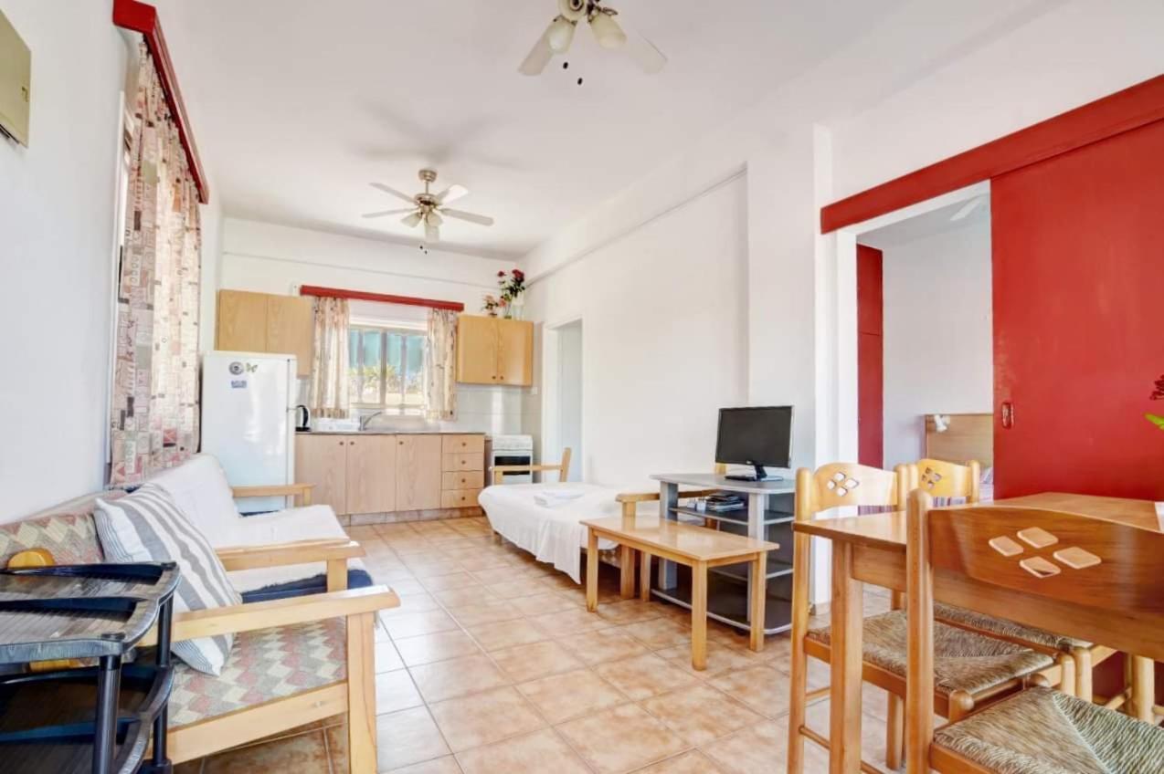 Apartment Karistos