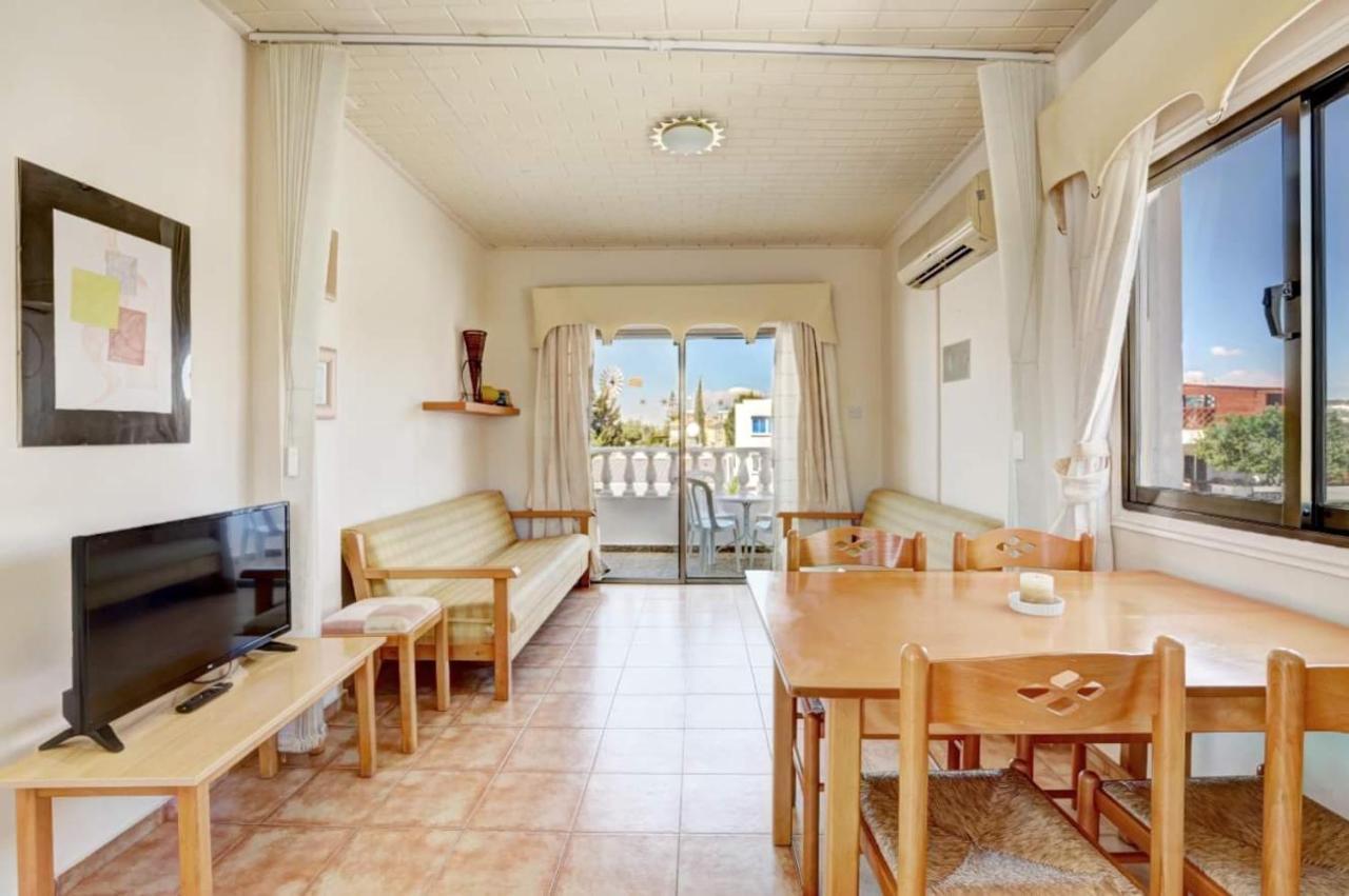 Apartment Karistos