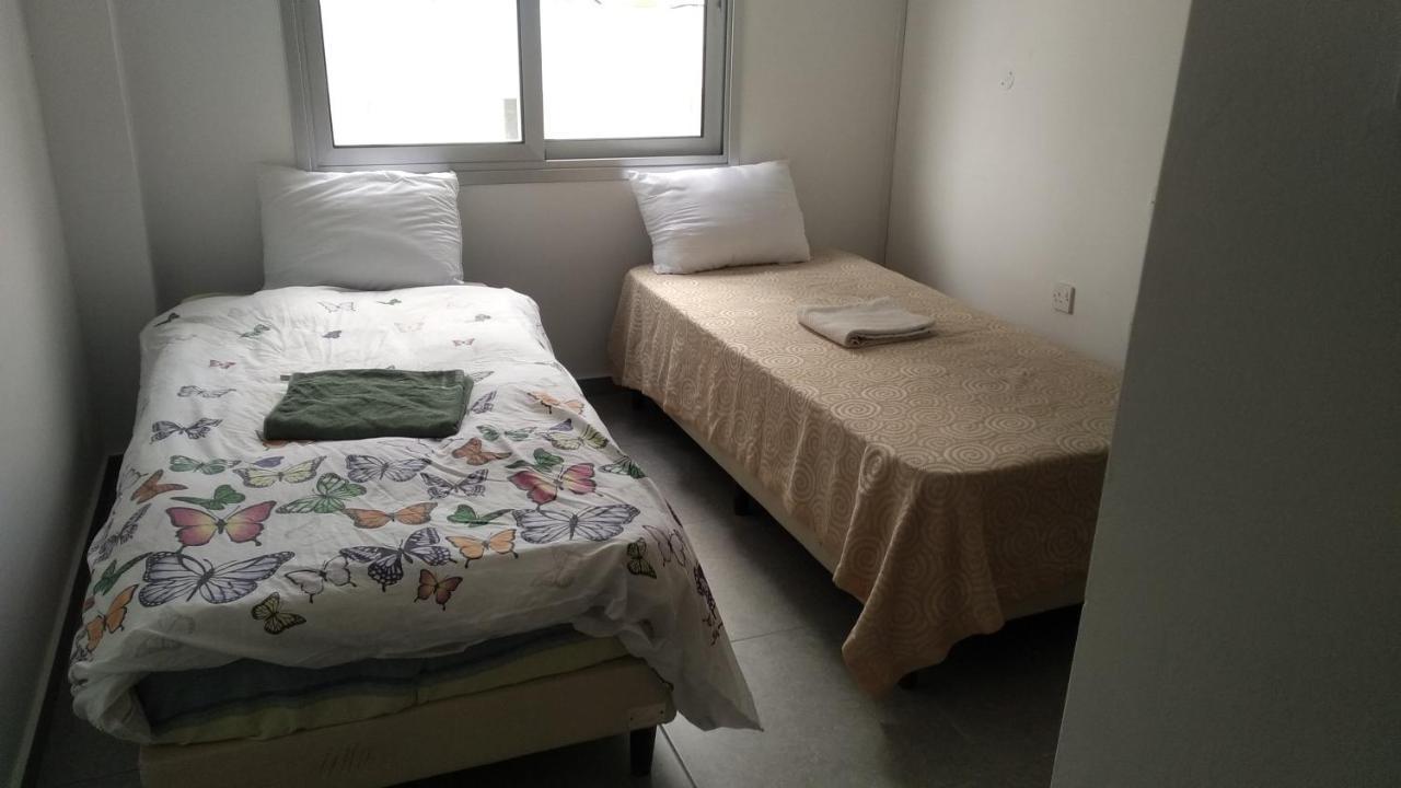 Modern Newly Furnished Apartment *