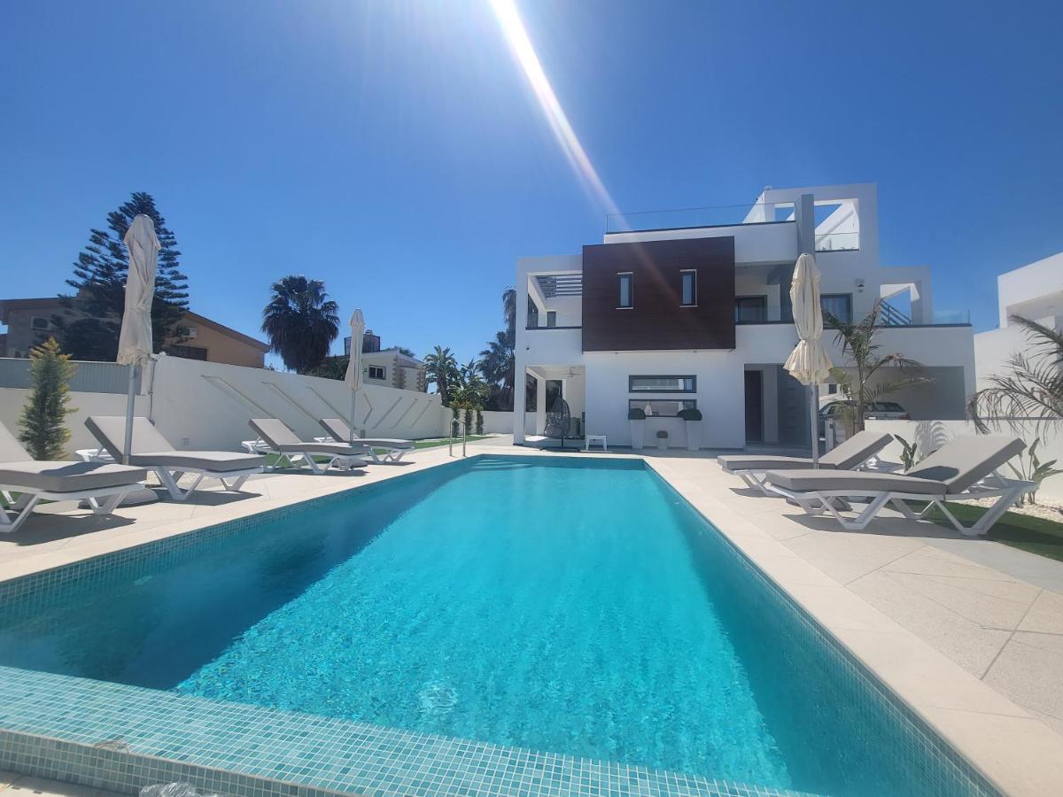 A-luxury Wellness Sea Villa