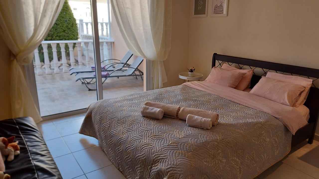Nissi Golden Sands Free Wifi *