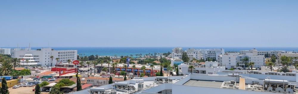 Tasia Maris Oasis Agia Napa