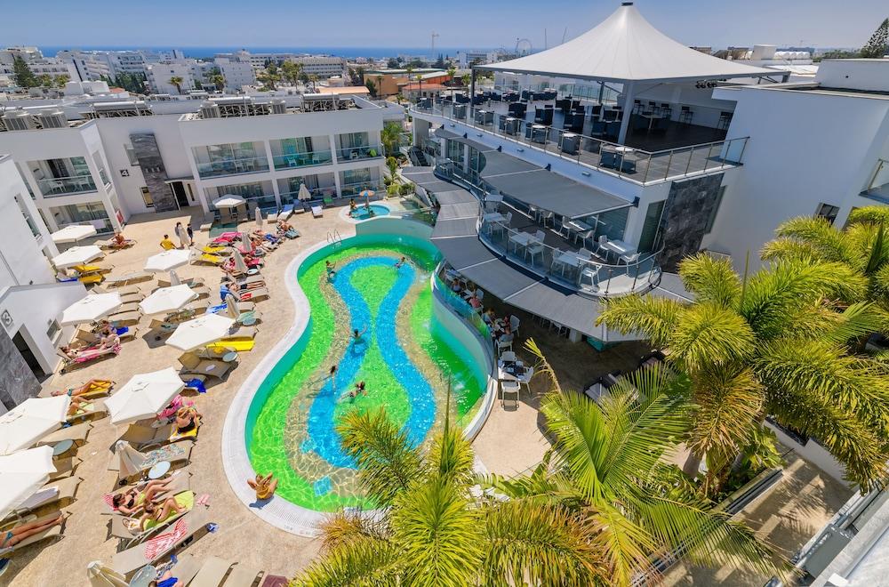 Tasia Maris Oasis 3*