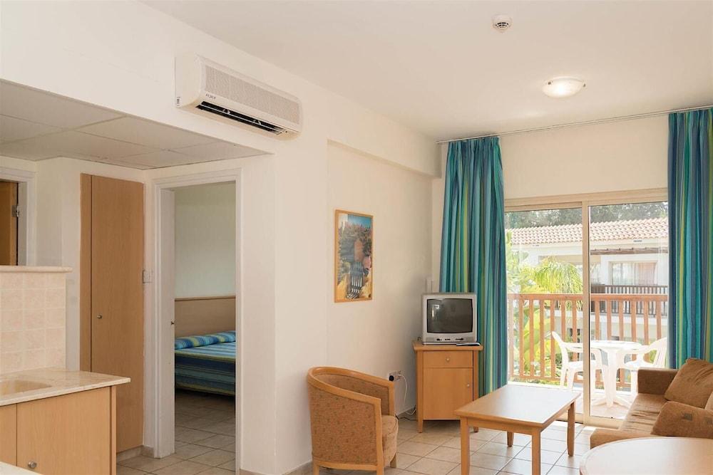 Tsokkos Paradise Village Resort
