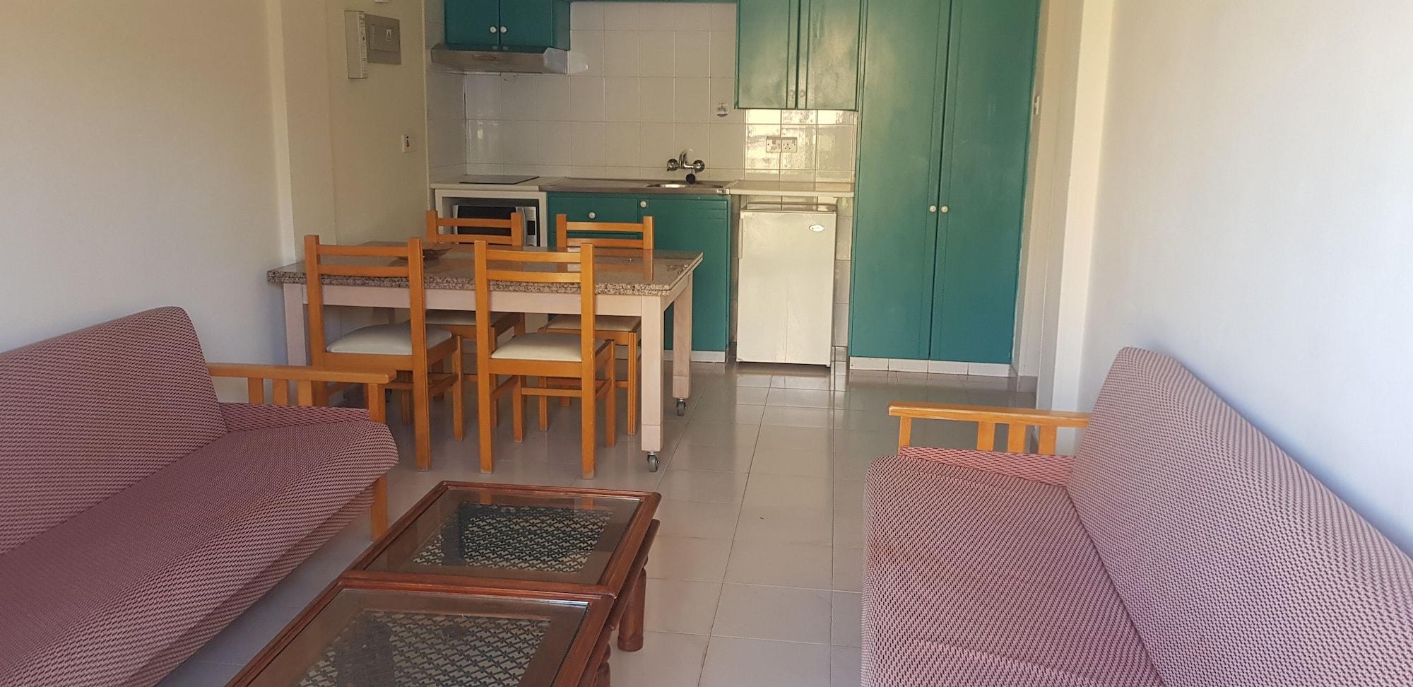 Senator - Adults Only Aparthotel
