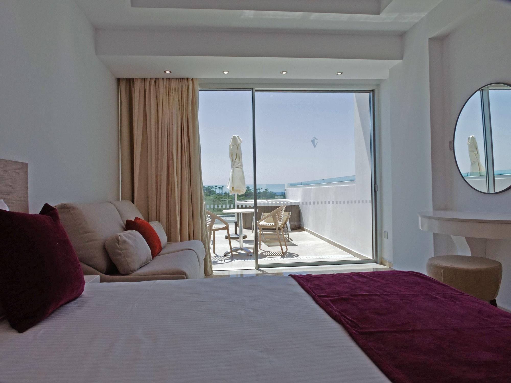 Hotel Amethyst Napa & Agia Napa
