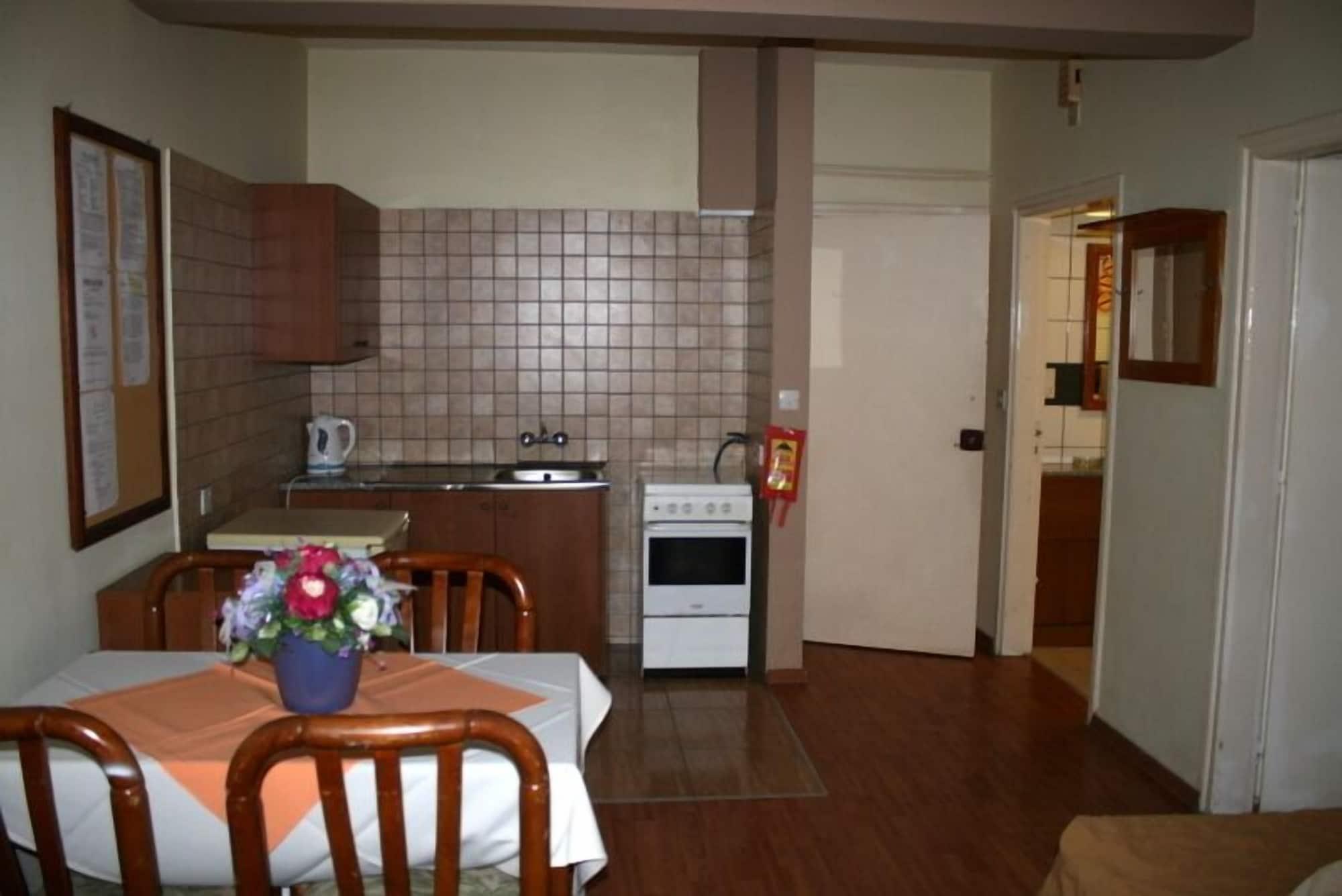 Aparthotel Nick's 2*