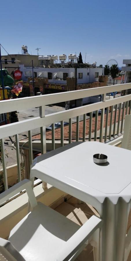 Simos Magic Apts Aparthotel