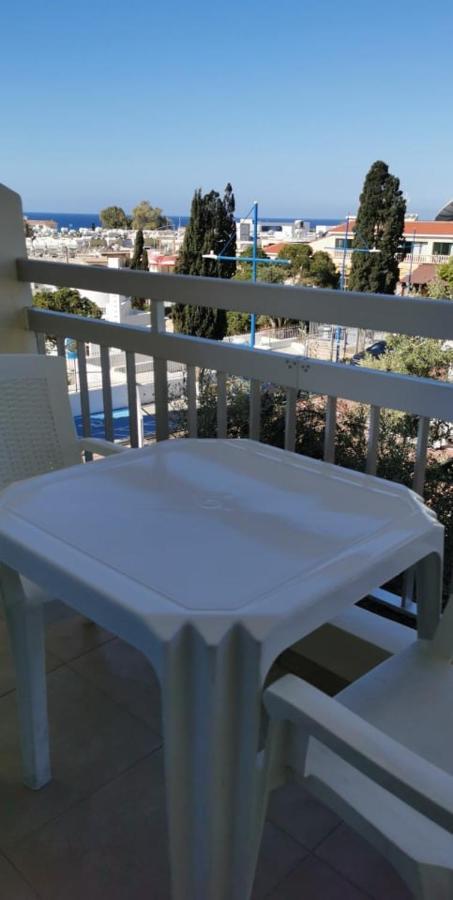 Simos Magic Apts Aparthotel *