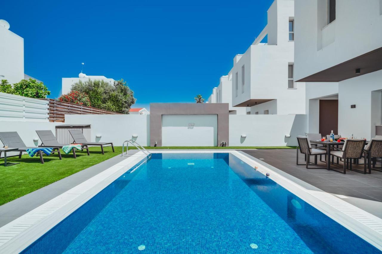 In Style In Modern 3 Bedroom Near Nissi & Square * Ayia Napa