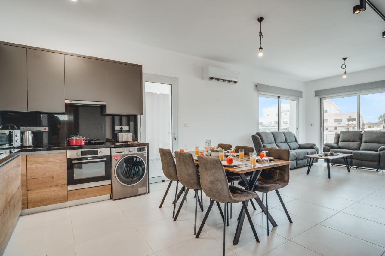Villa In Style In Modern 3 Bedroom Near Nissi & Square