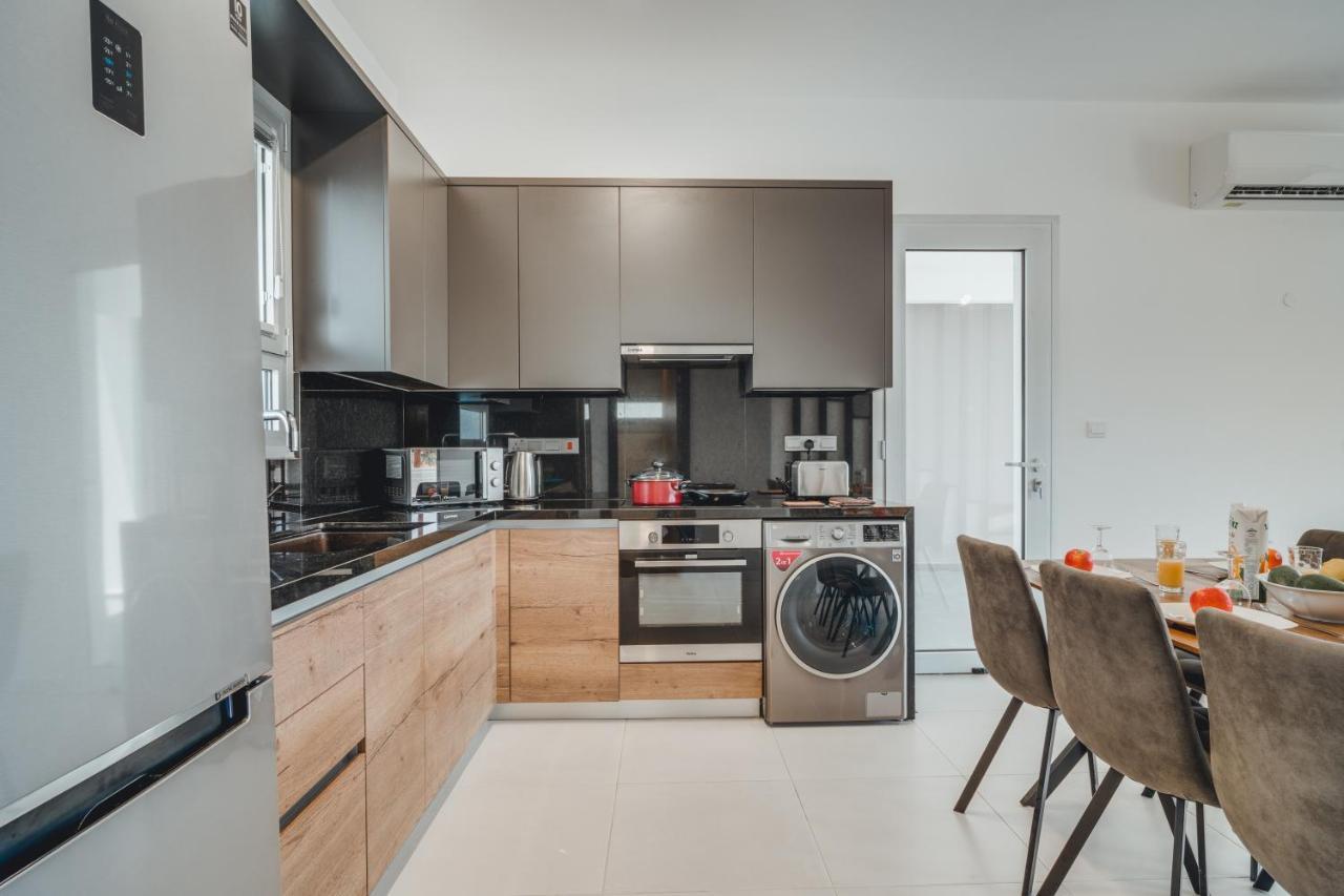 Villa In Style In Modern 3 Bedroom Near Nissi & Square *
