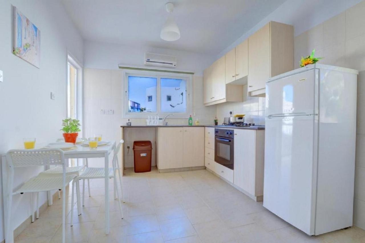 Nicolas 's Place Apartment *