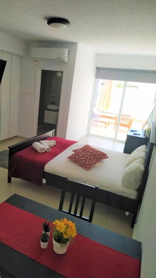 Colosseum Studio Apartment *