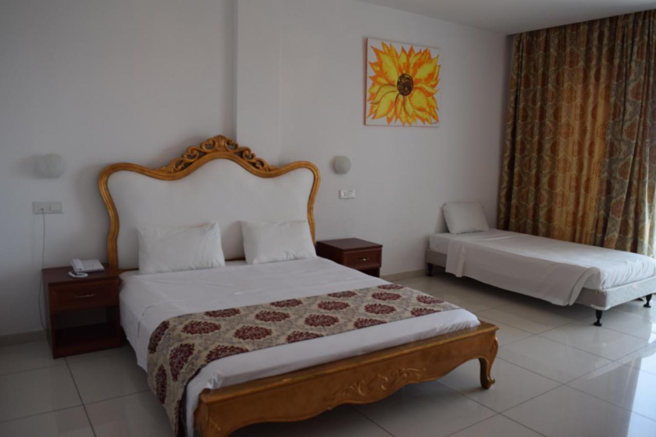 Corfu Hotel