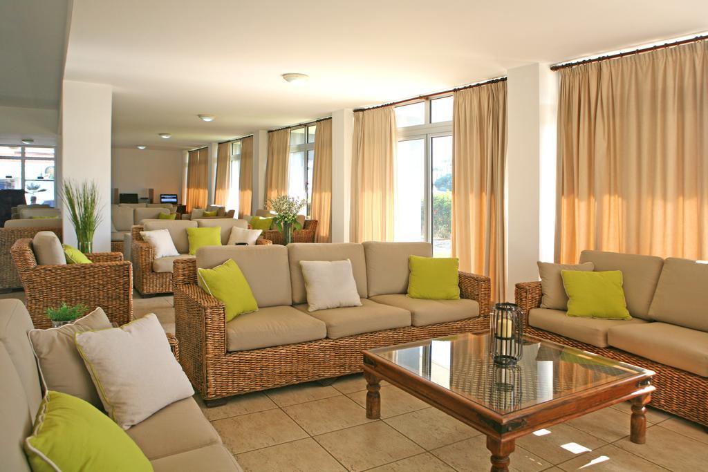 Makronisos Village Aparthotel