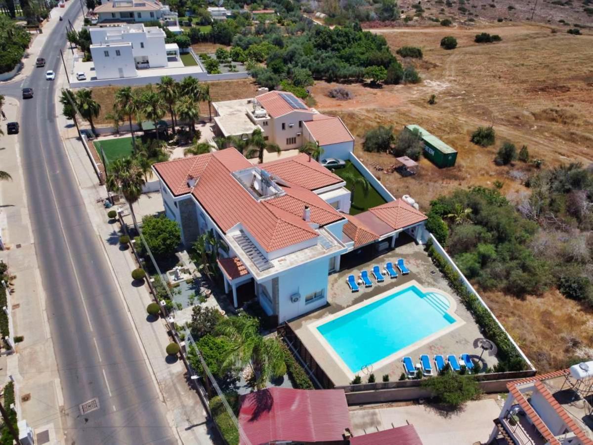 Villa Chrisi Ayia Napa