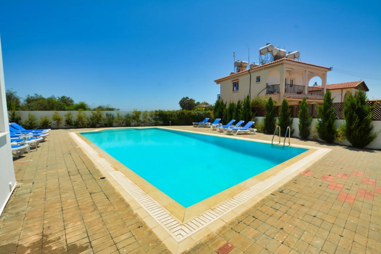 Chrisi Villa