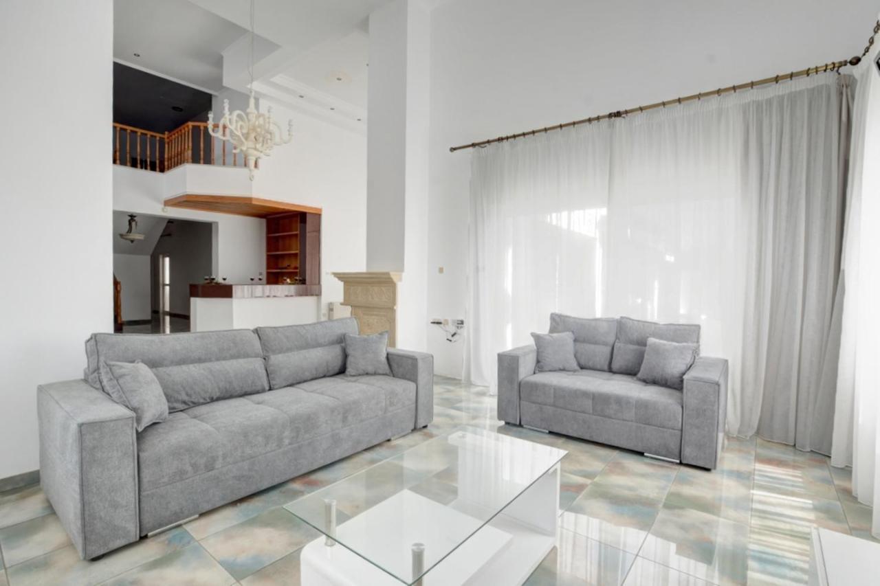 Villa Chrisi