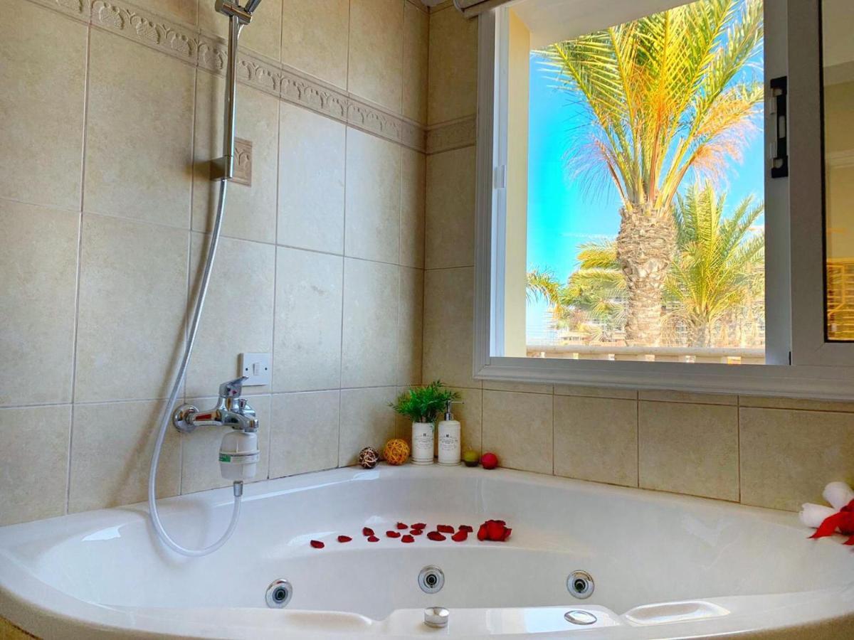Beach Sea View, Xxl Pool, 4 Bedroom * Ayia Napa