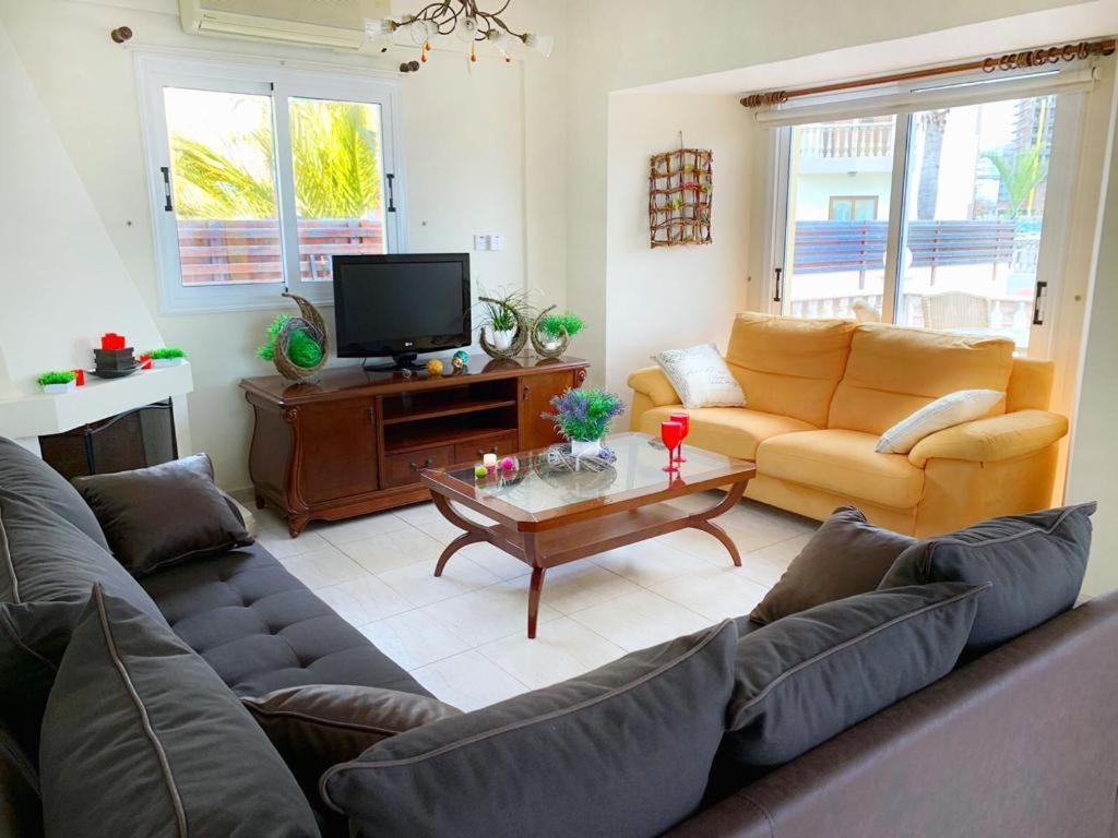 Beach Sea View, Xxl Pool, 4 Bedroom *