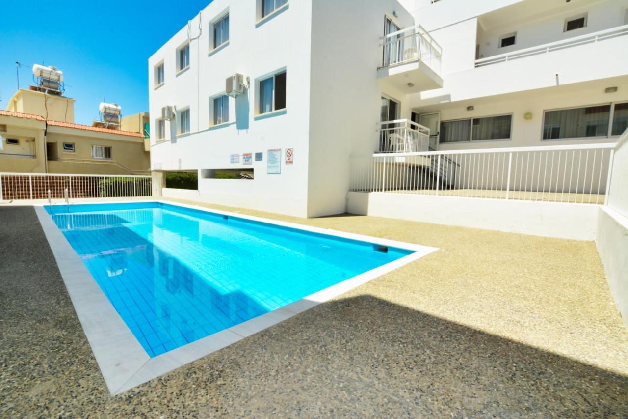 Barbara Apts Aparthotel