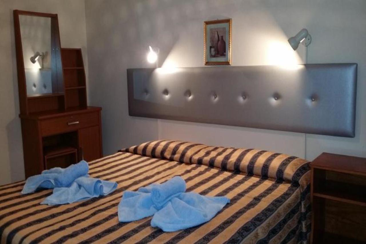 Florence Aparthotel 2*