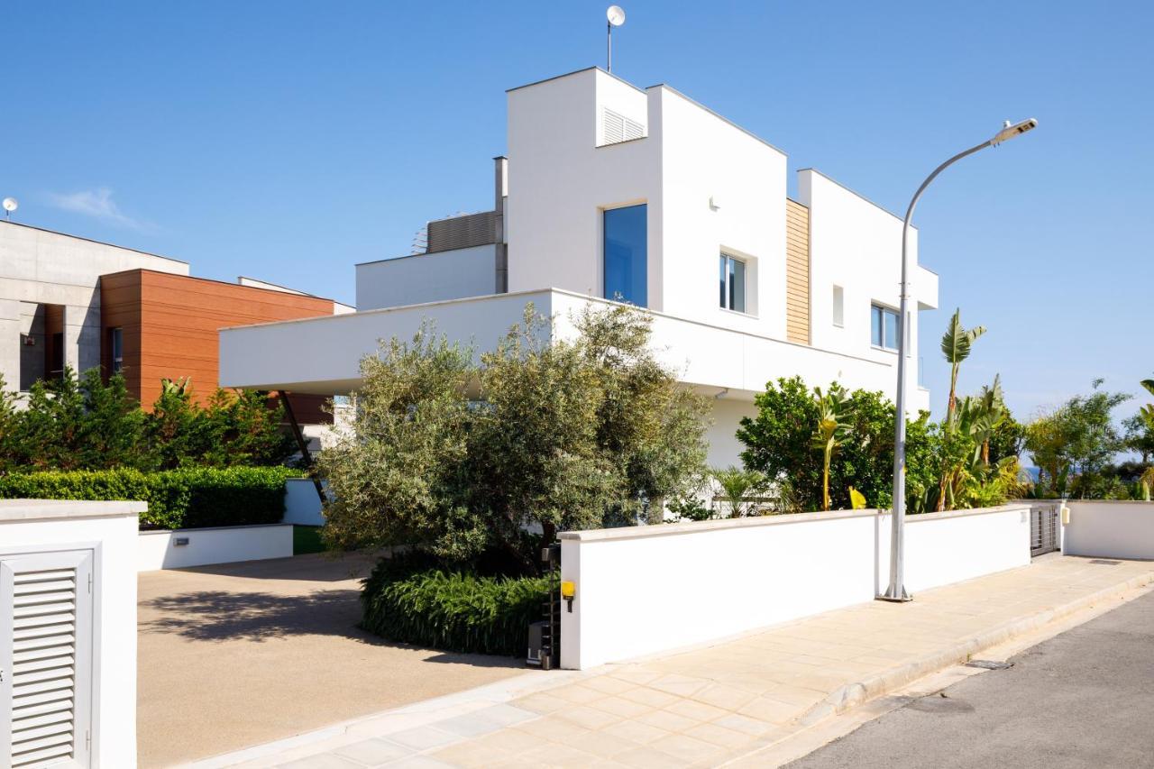 Beachfront Luxury Tranquility * Agia Napa