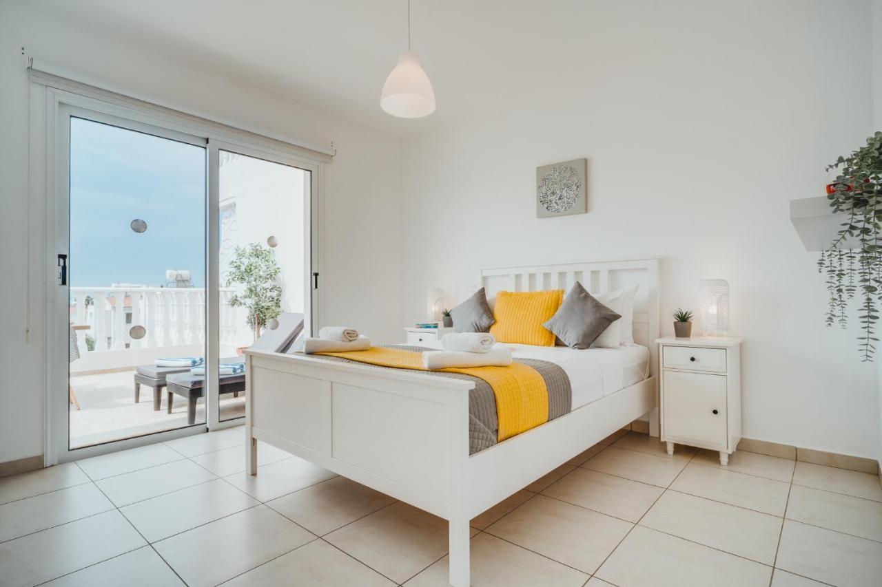 Eden Apartment *