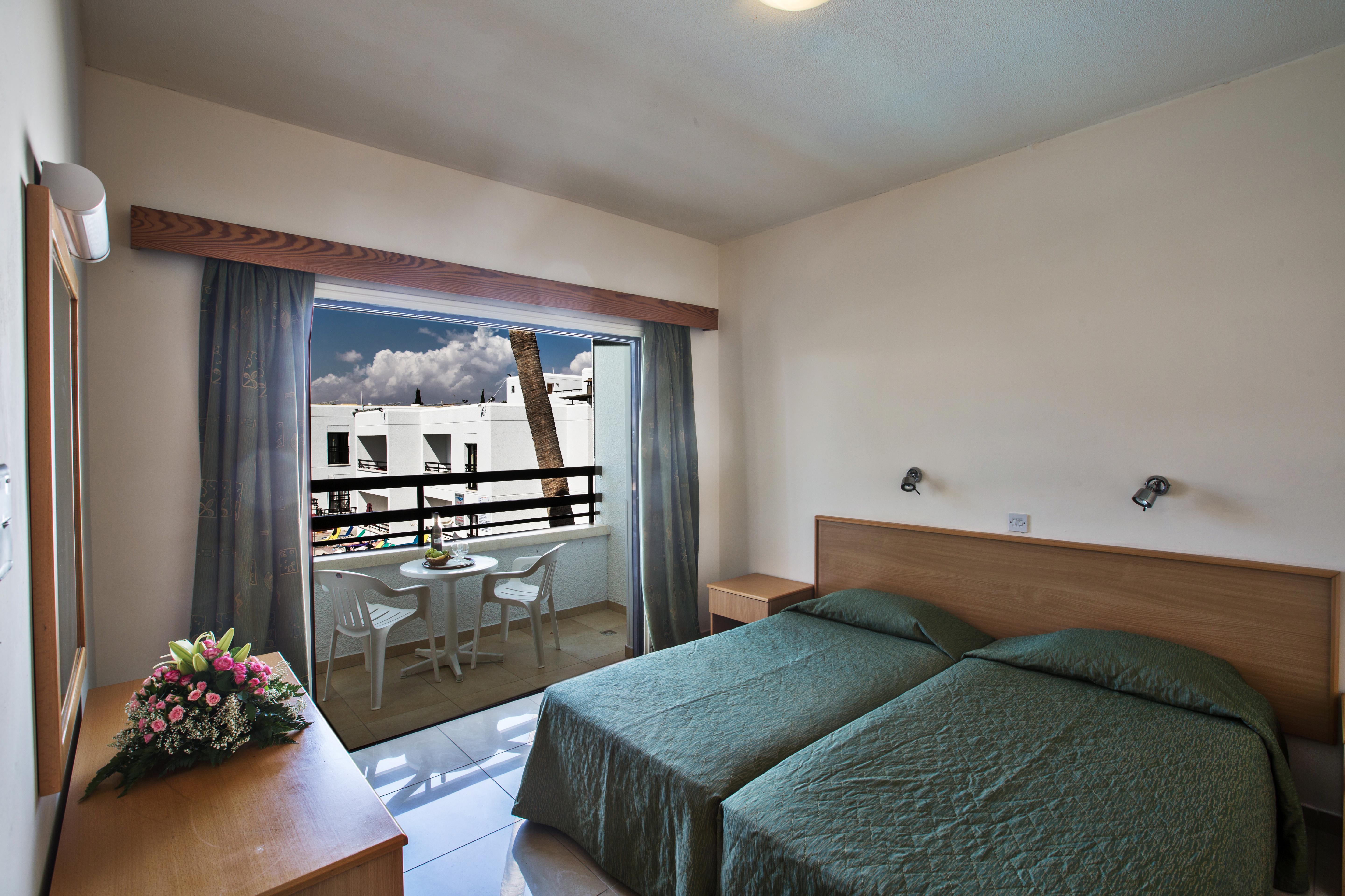 Aparthotel Anthea 3*