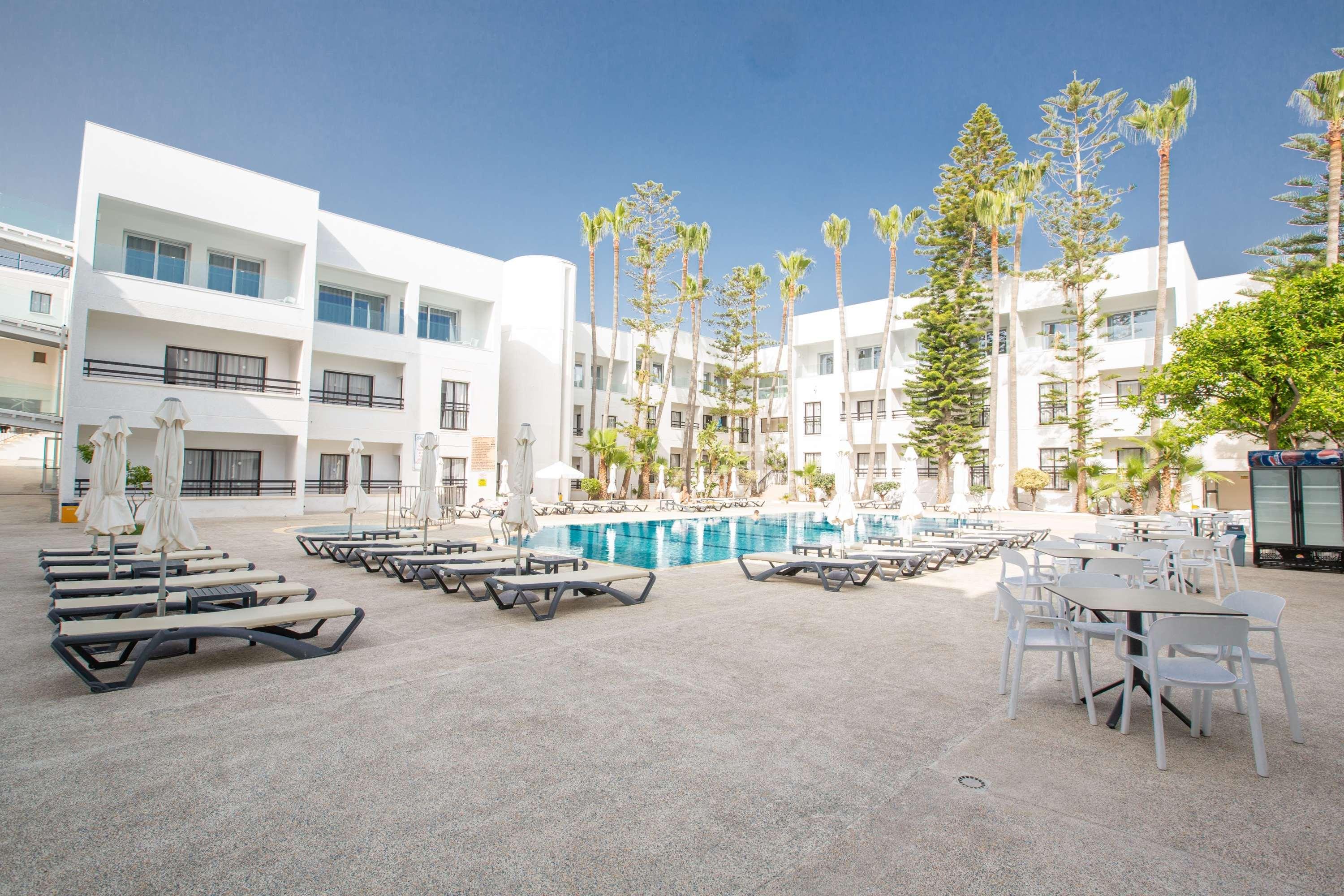 Anthea Aparthotel