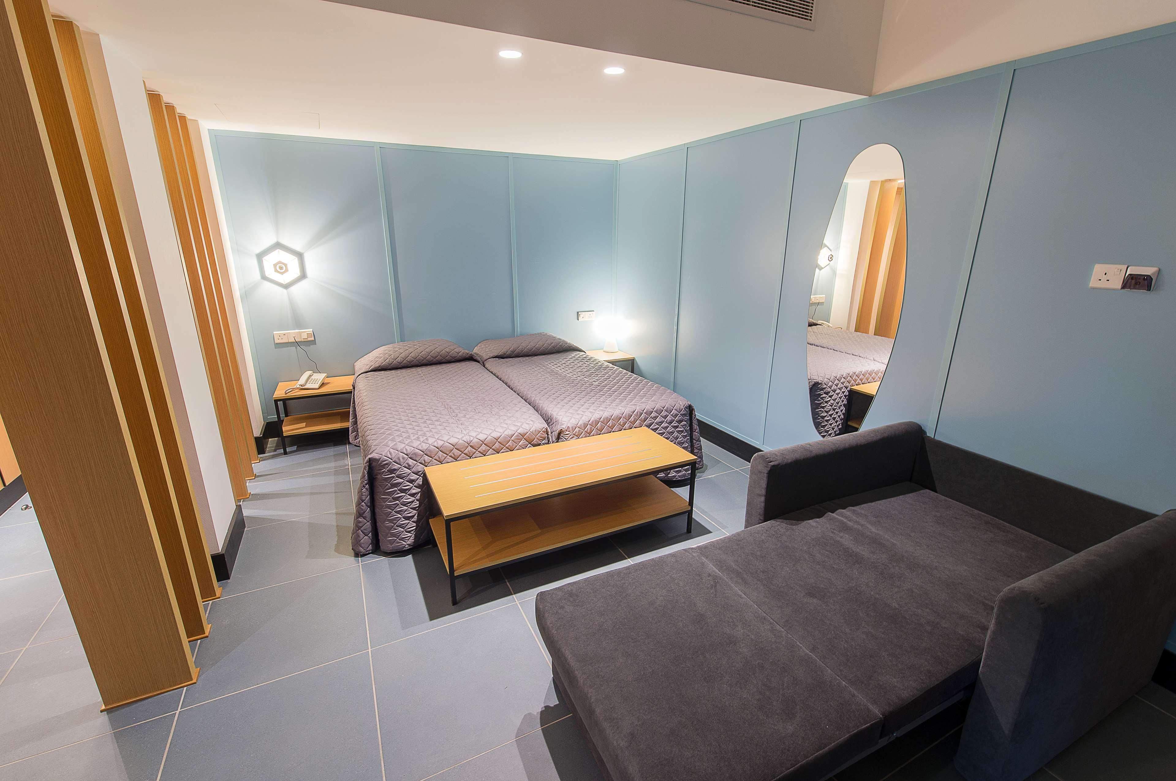 Anthea Aparthotel 3*
