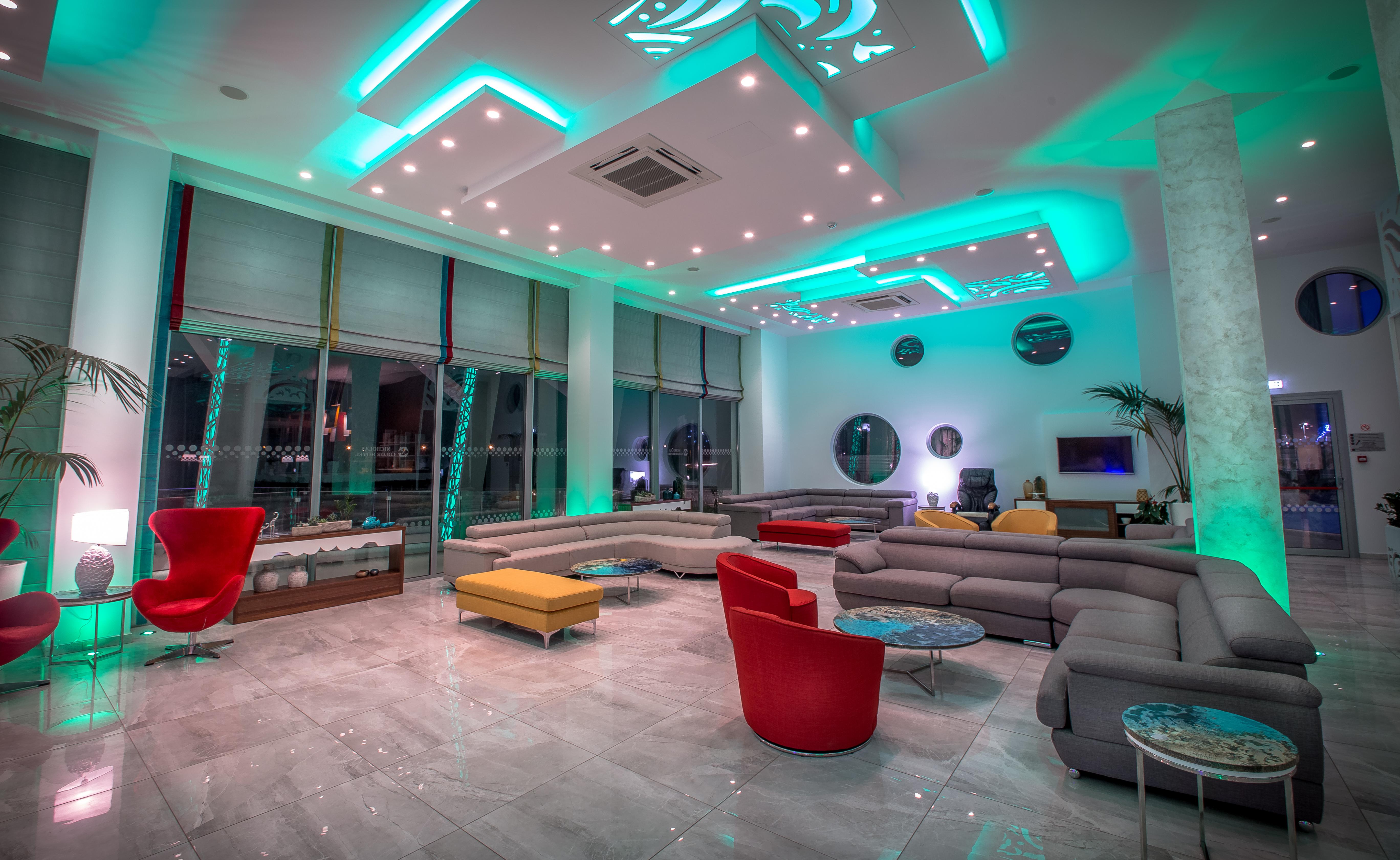 Hotel Nicholas Color 4*