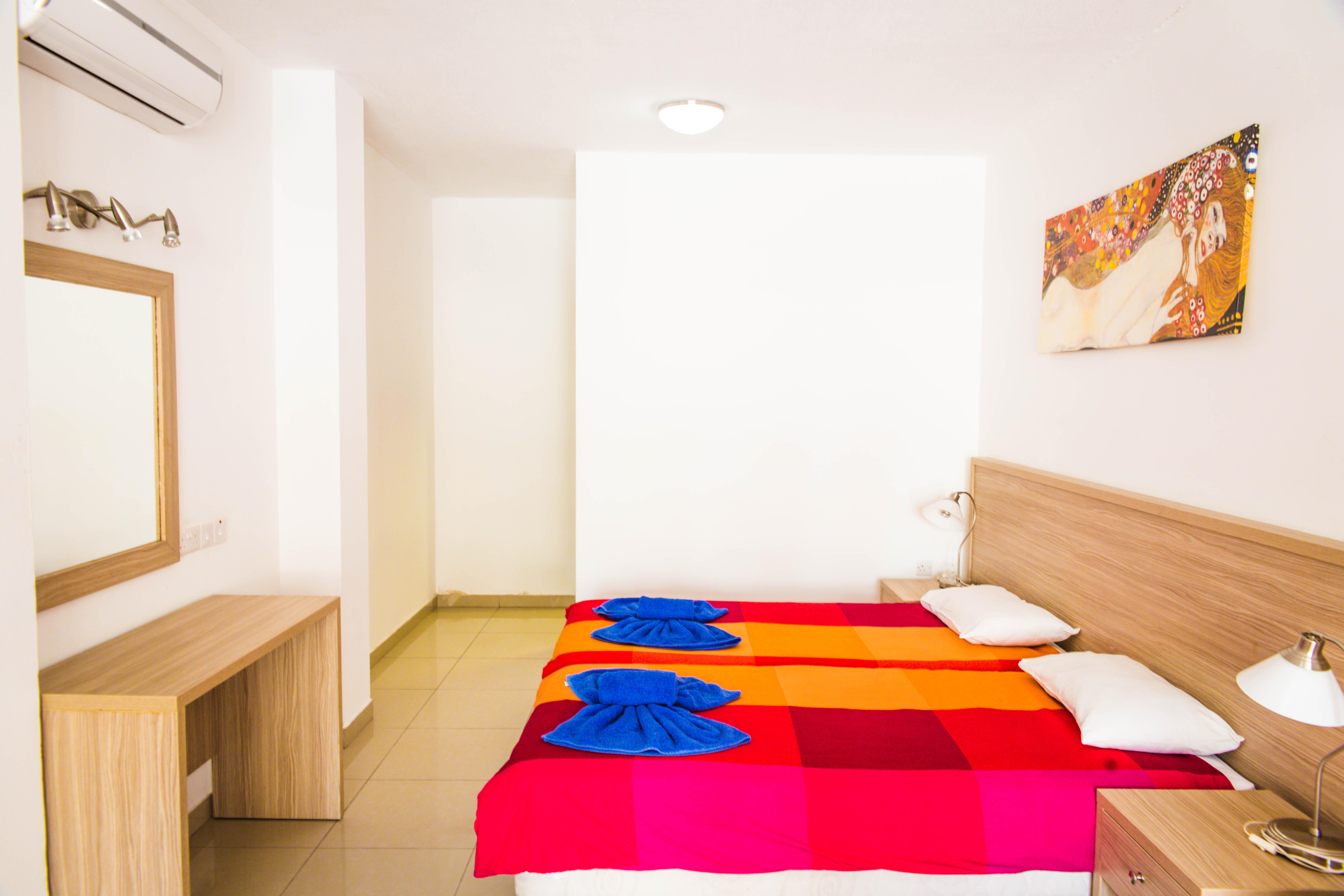 Aparthotel Efi Apts