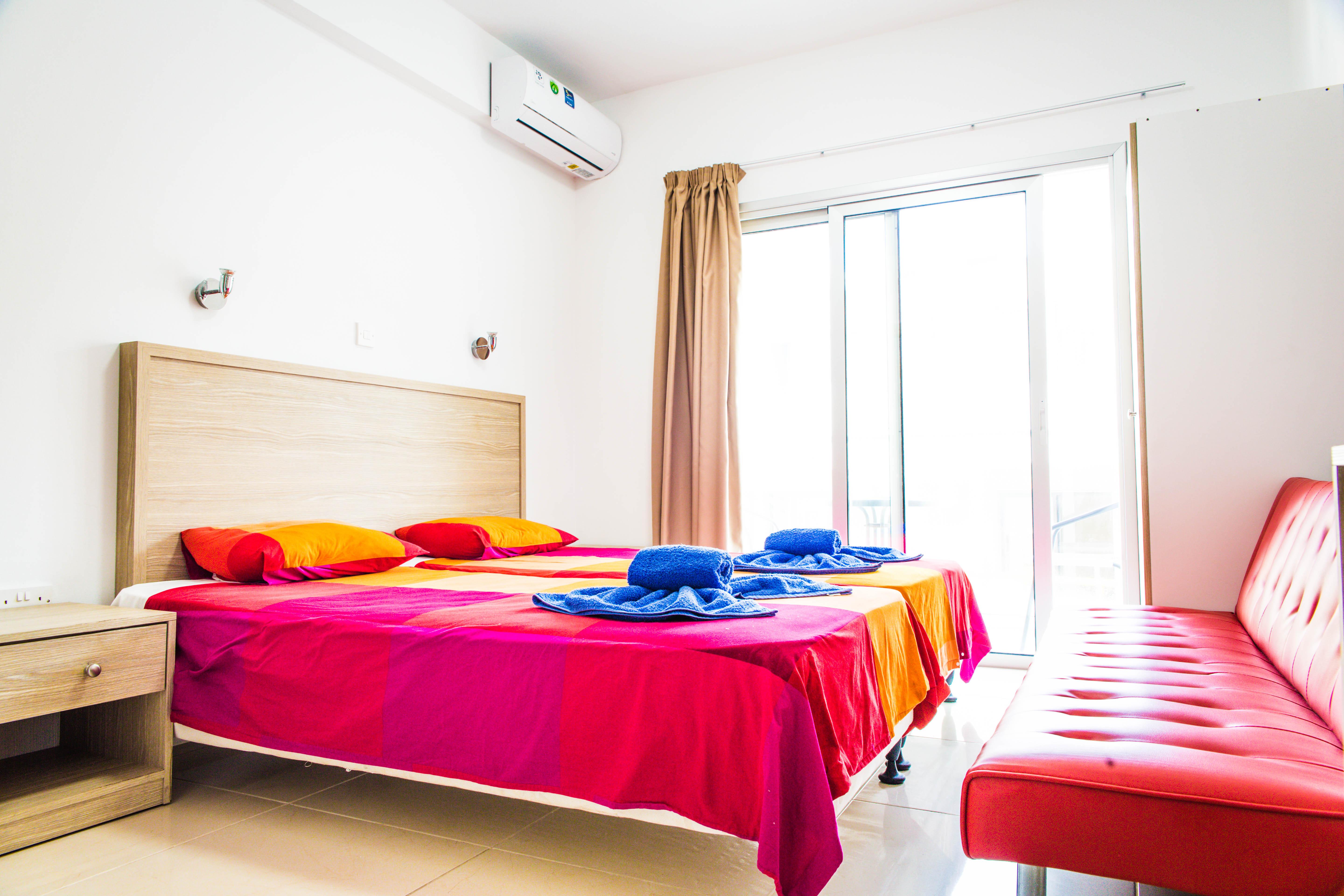 Efi Apts Aparthotel