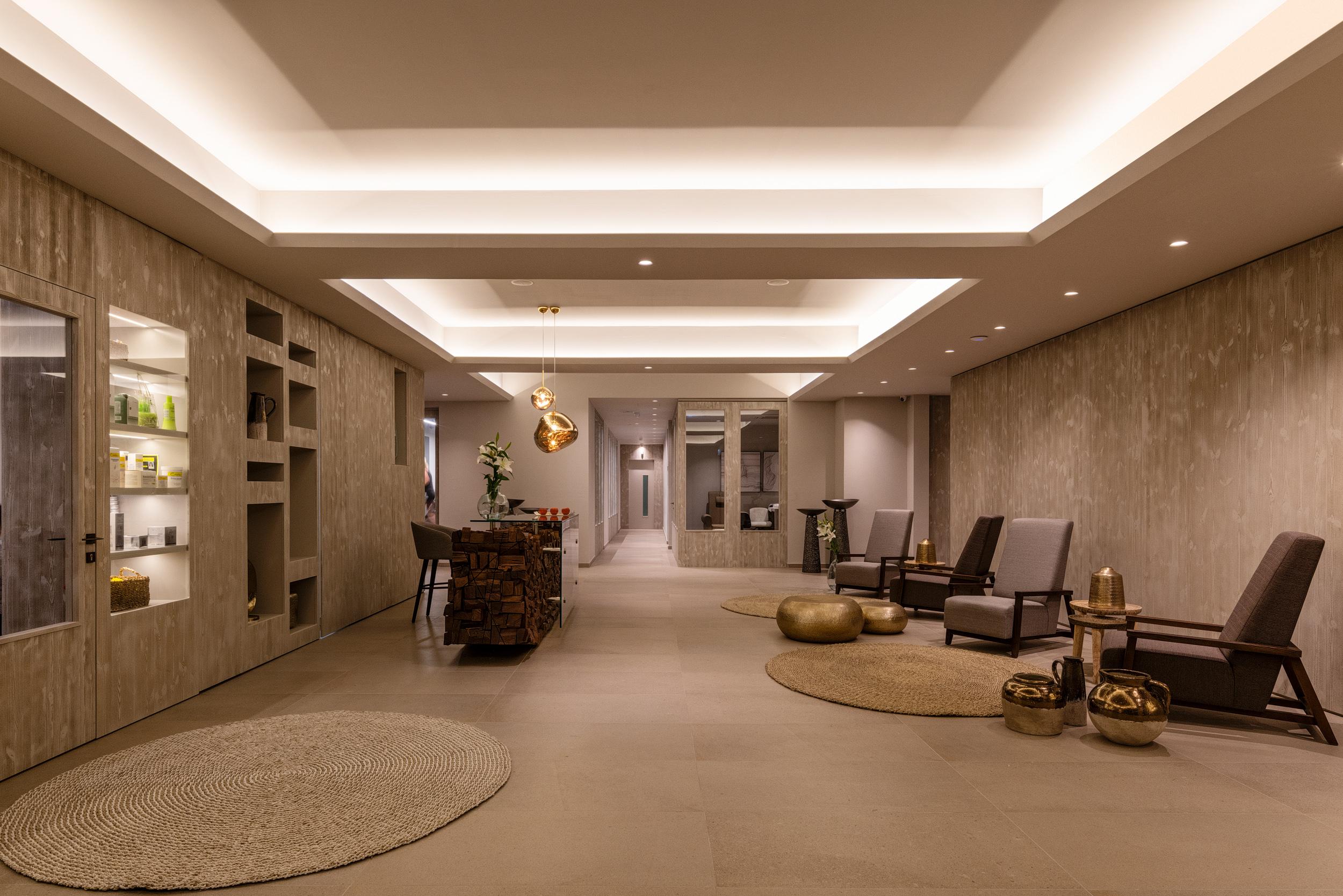 Hotel Nelia &