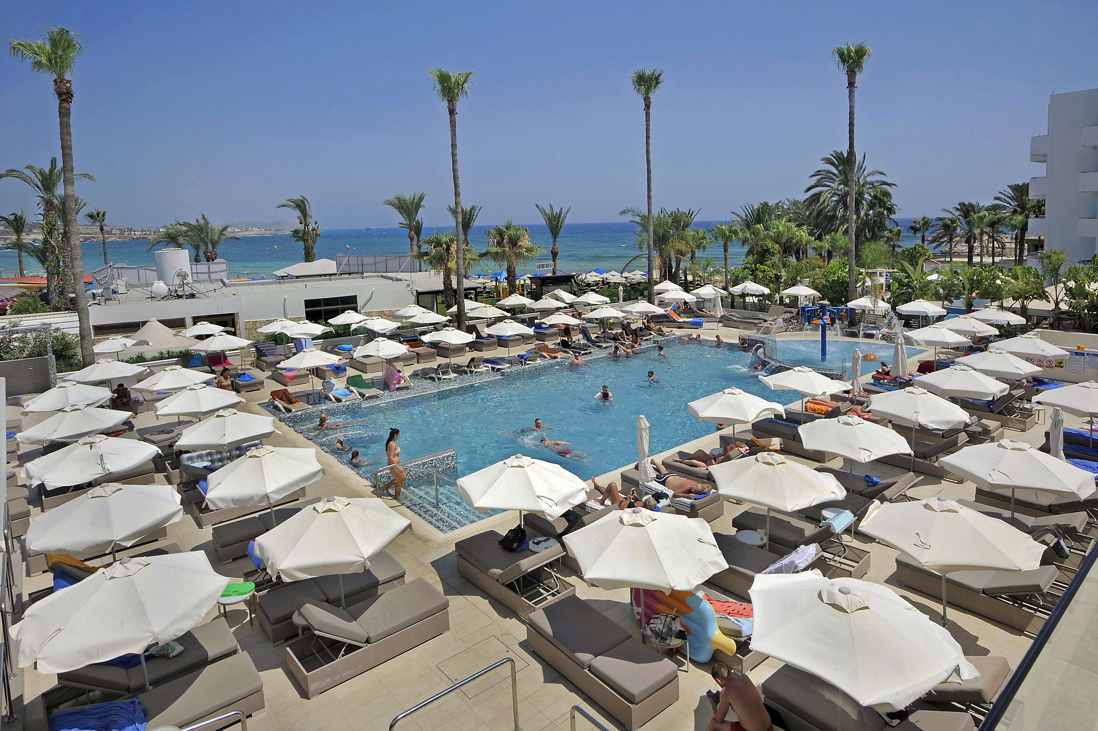 Nelia & Hotel Ayia Napa