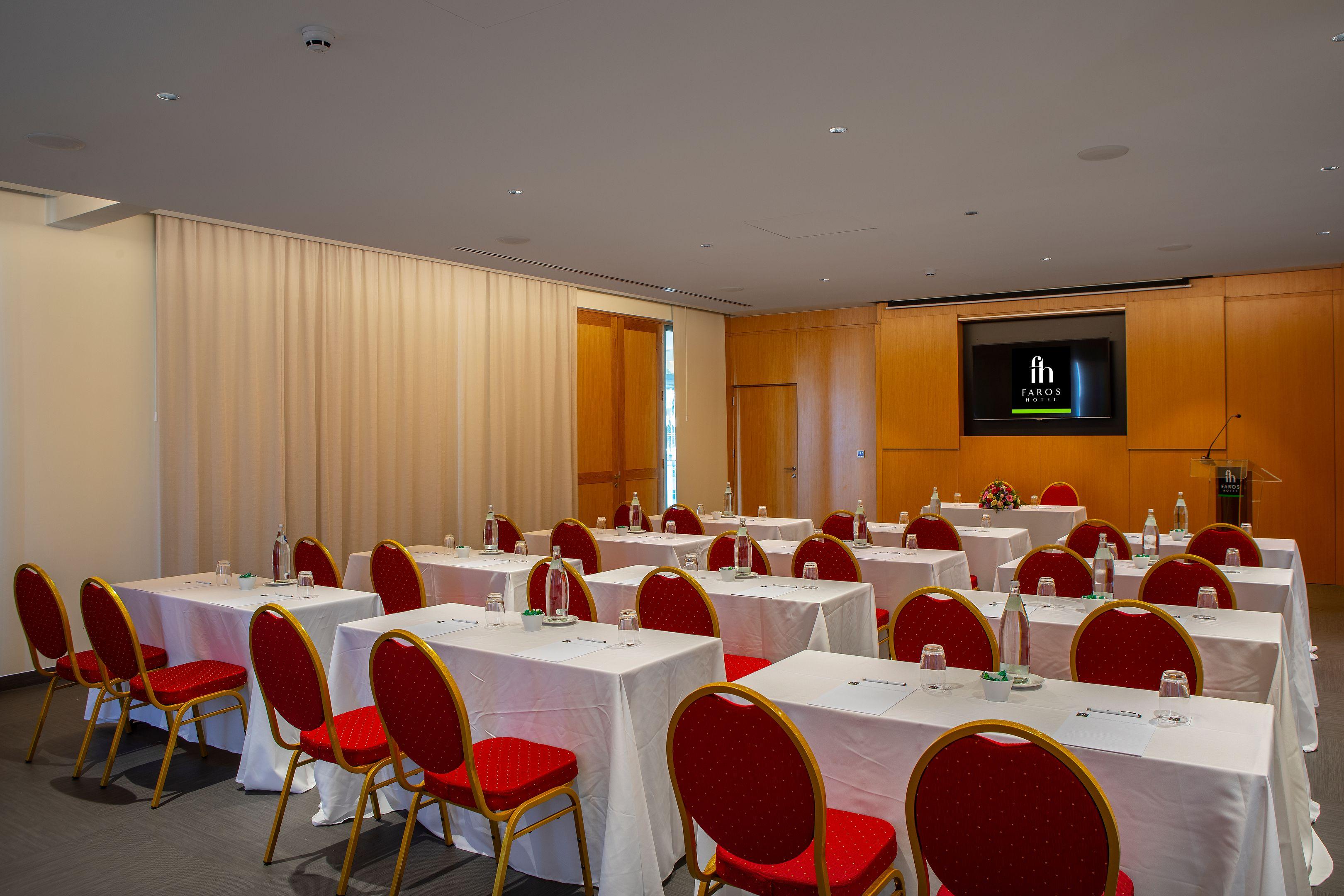 Faros Hotel 4*