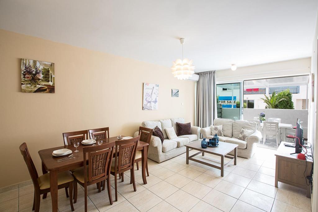 Apartment Merab Holidays Castalia 62