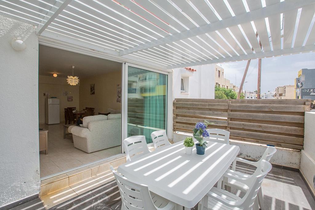 Merab Holidays Castalia 62 Ayia Napa