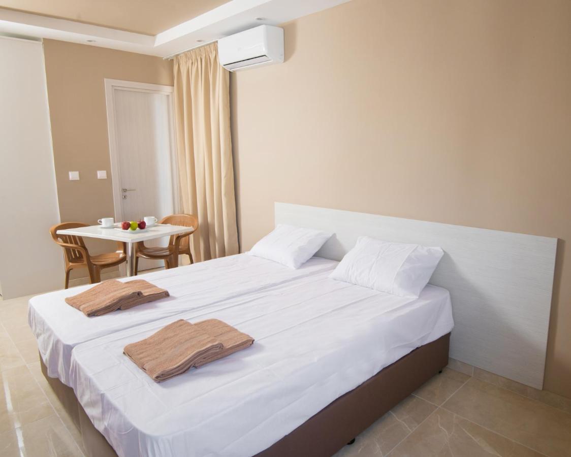 Hotel Marisa Napa Suites