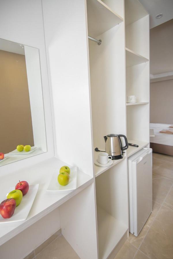 Hotel Marisa Napa Suites