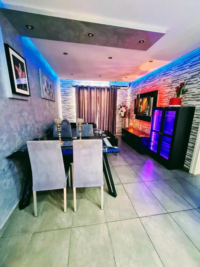 Apartment Hidden Lights *