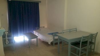Efi Apts 2*