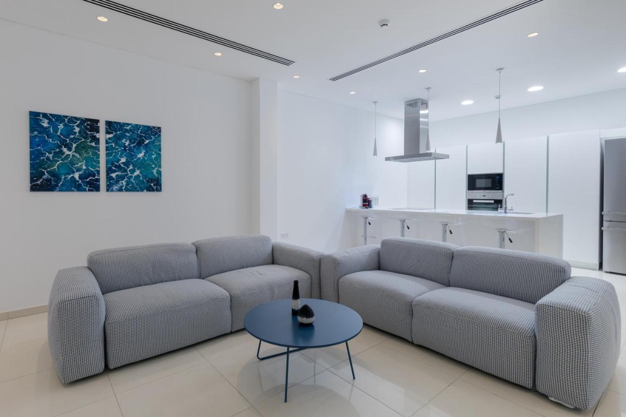 Beachfront Luxury Glory *