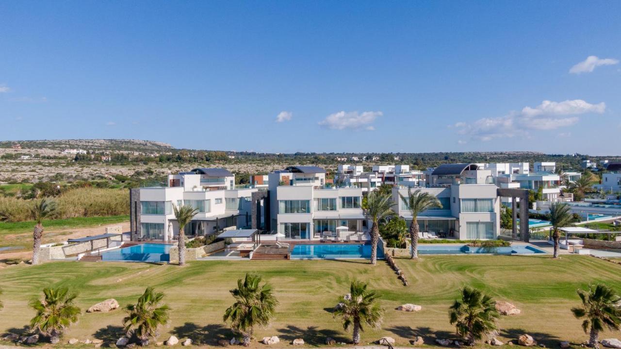 Beachfront Luxury Glory Villa *
