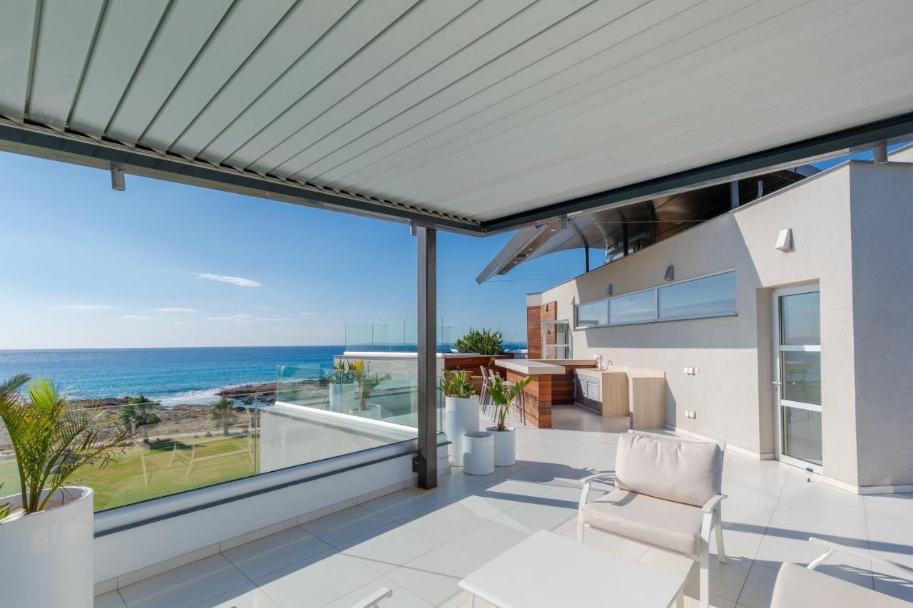 Beachfront Luxury Glory Villa *