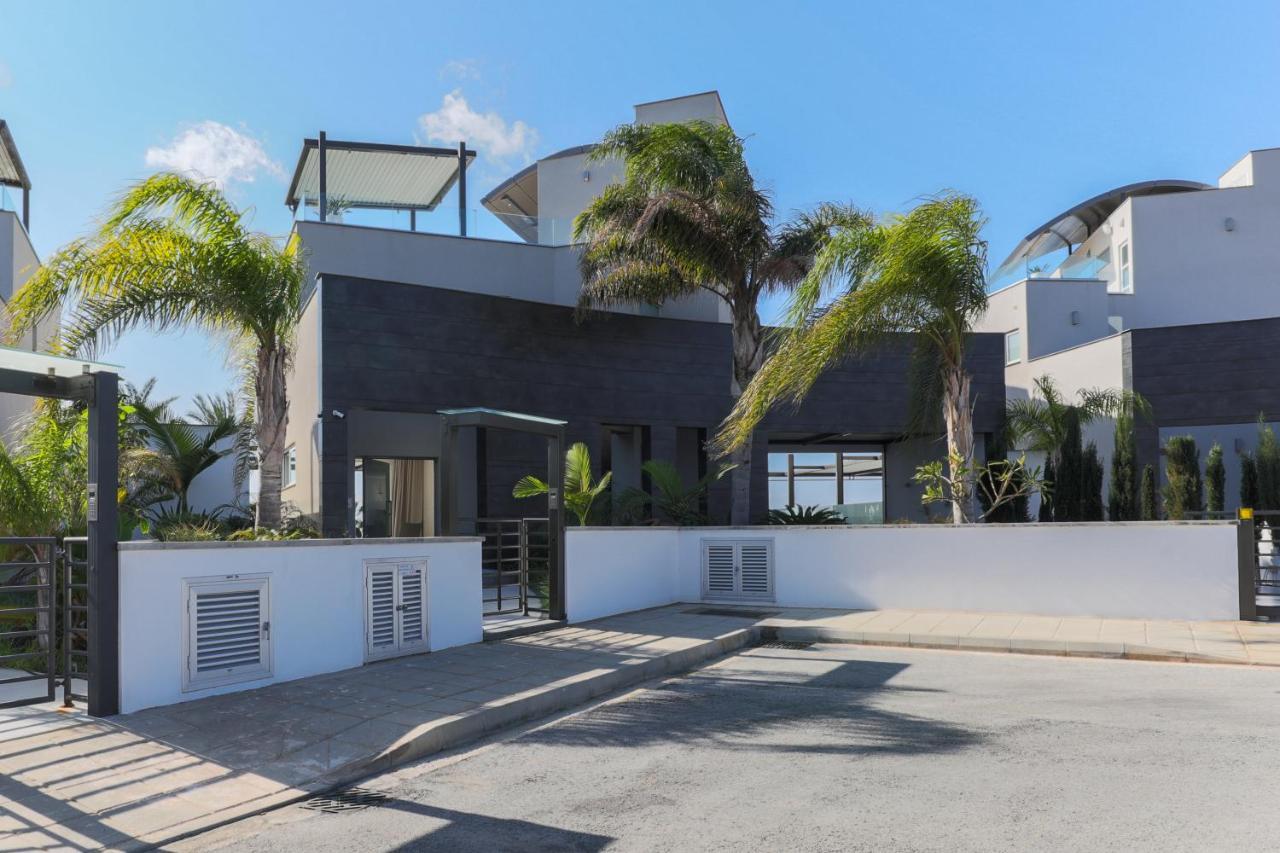Beachfront Luxury Glory