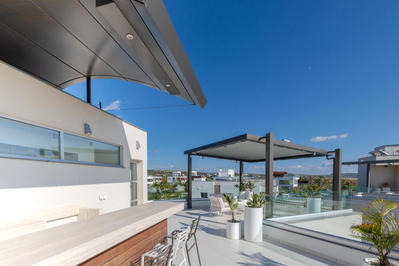 Beachfront Luxury Glory